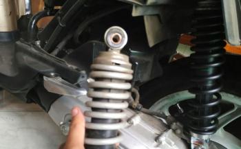 Tips Mudah Mengecek Kondisi Suspensi Motor